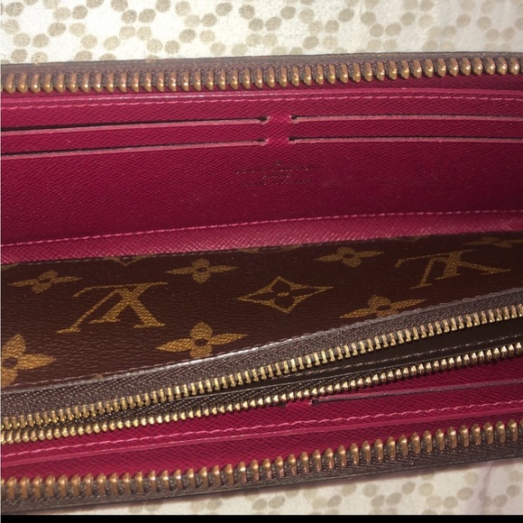 Louis Vuitton Monogram Wallet - Picture 6 of 10